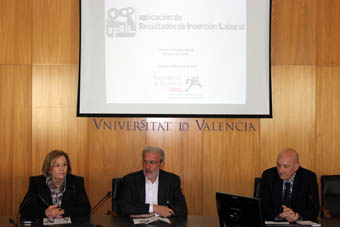 D'esquerra a dreta, Rosa Marín, Esteban Morcillo i Vicente González-Romá.